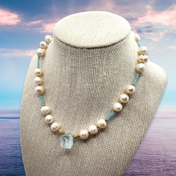 Freshwater Pearl, Raw Aquamarine Quartz choker necklace - Picture 2 of 5